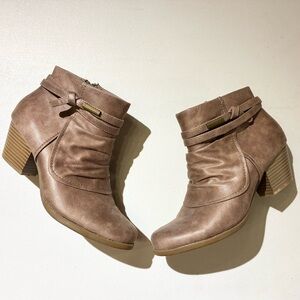 Yüü Tan Ankle Boot - Size 9.5M